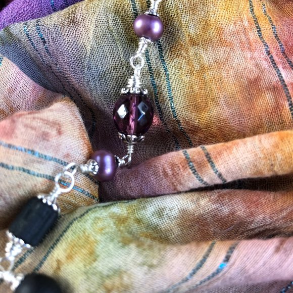 29" black Tulasi with purple pearls and purple glass beads - Picture 6 of 10